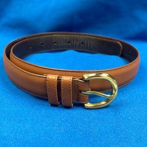 Coach brown genuine leather with solid brass buckle medium, excellent condition
